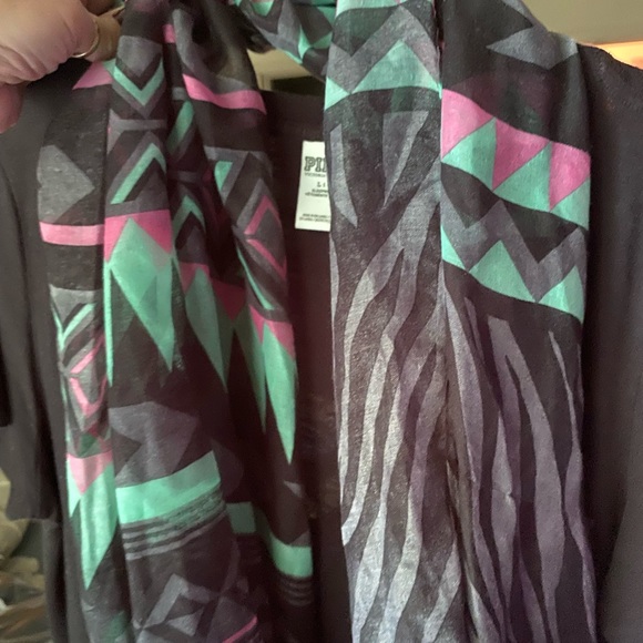 Scarf. Infinity lightweight scarf. - Picture 2 of 4